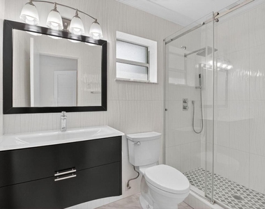 937 Banyan Drive - Photo Thumbnail 13
