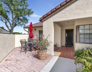 5531 Parkwalk Circle E - Photo Thumbnail 1