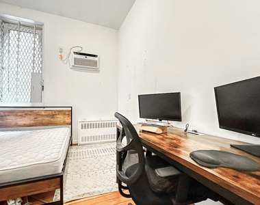 690 Greenwich Street - Photo Thumbnail 5