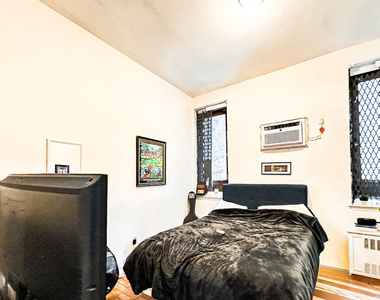 690 Greenwich Street - Photo Thumbnail 7