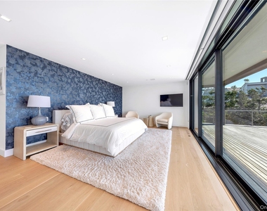 345 Dune Road - Photo Thumbnail 14