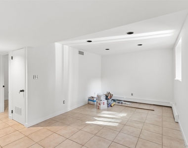 624 Noyack Road - Photo Thumbnail 3