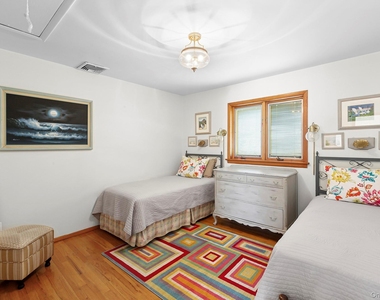 624 Noyack Road - Photo Thumbnail 9