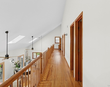 624 Noyack Road - Photo Thumbnail 7
