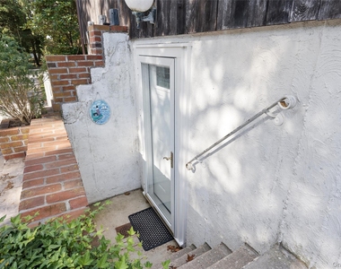 624 Noyack Road - Photo Thumbnail 2