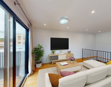 36-04 36th Avenue - Photo Thumbnail 4
