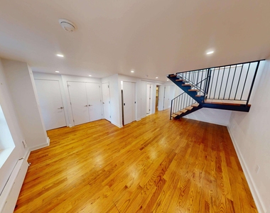 36-04 36th Avenue - Photo Thumbnail 15