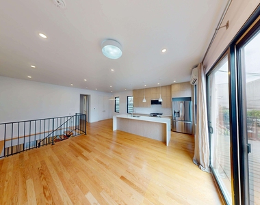 36-04 36th Avenue - Photo Thumbnail 6