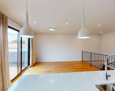 36-04 36th Avenue - Photo Thumbnail 7