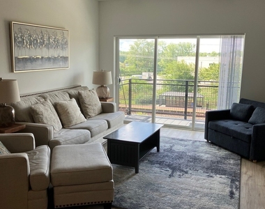 200 Anthony Avenue - Photo Thumbnail 18