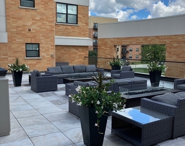 200 Anthony Avenue - Photo Thumbnail 8