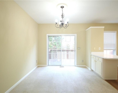 3915 Howell Park Road - Photo Thumbnail 10