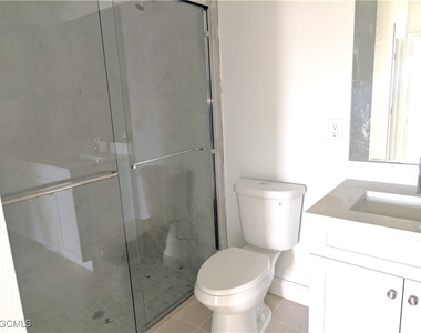 1103 Harold Avenue S - Photo Thumbnail 21
