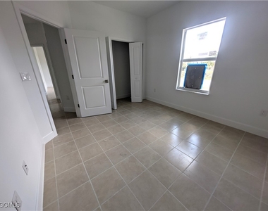1103 Harold Avenue S - Photo Thumbnail 2