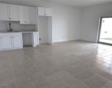 1103 Harold Avenue S - Photo Thumbnail 18