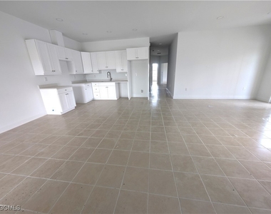1103 Harold Avenue S - Photo Thumbnail 17