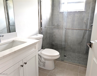 1103 Harold Avenue S - Photo Thumbnail 8