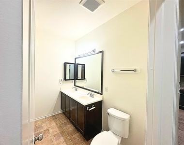 8218 Nagy Hill Street - Photo Thumbnail 20