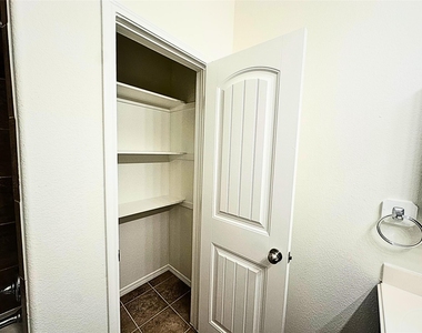8218 Nagy Hill Street - Photo Thumbnail 22