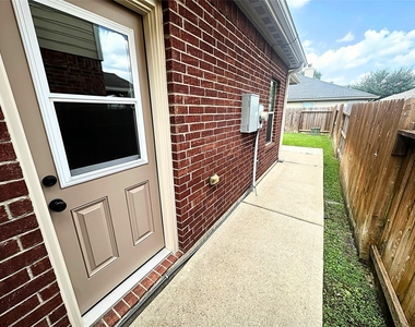 8218 Nagy Hill Street - Photo Thumbnail 24