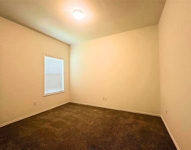 8218 Nagy Hill Street - Photo Thumbnail 16