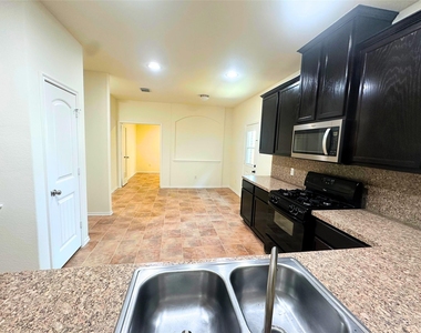 8218 Nagy Hill Street - Photo Thumbnail 3