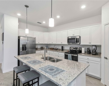 14688 Cantabria Drive - Photo Thumbnail 2