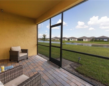 14688 Cantabria Drive - Photo Thumbnail 7