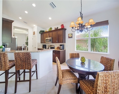 6641 Alden Woods Circle - Photo Thumbnail 7