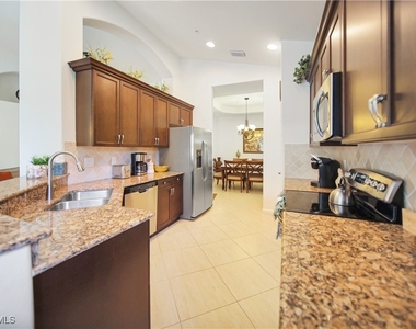 6641 Alden Woods Circle - Photo Thumbnail 5