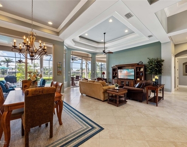 8902 Shenendoah Circle - Photo Thumbnail 5
