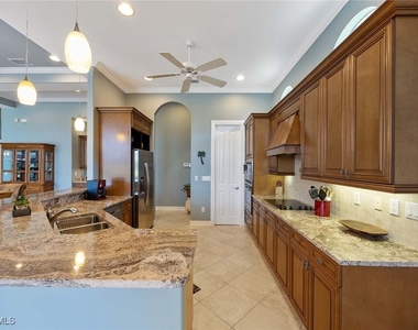 8902 Shenendoah Circle - Photo Thumbnail 9