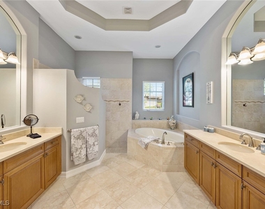 8902 Shenendoah Circle - Photo Thumbnail 13