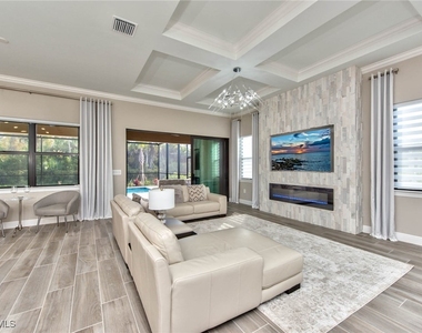 9761 Willet Court - Photo Thumbnail 11