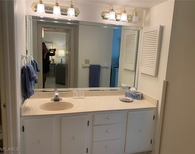 3443 Gulf Shore Boulevard N - Photo Thumbnail 6