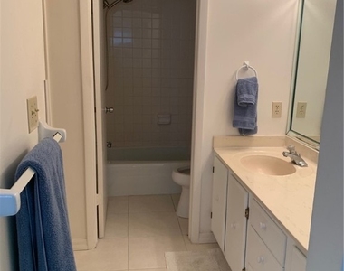 3443 Gulf Shore Boulevard N - Photo Thumbnail 7