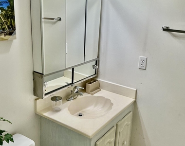 4700 Ocean Beach Boulevard - Photo Thumbnail 39
