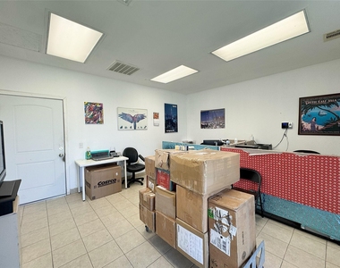 12317 Bellaire Boulevard - Photo Thumbnail 4