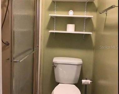 340 Windsor Drive - Photo Thumbnail 11