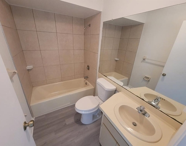 22481 Westchester Boulevard - Photo Thumbnail 9