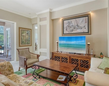 6909 Lennox Place - Photo Thumbnail 3