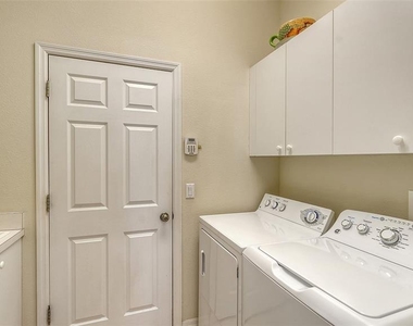 6909 Lennox Place - Photo Thumbnail 15