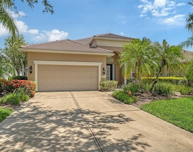 6909 Lennox Place - Photo Thumbnail 2