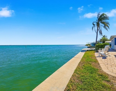 957 Spanish Drive N - Photo Thumbnail 4