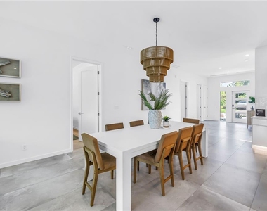 2314 Floyd Street - Photo Thumbnail 7