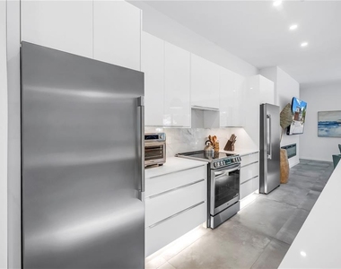 2314 Floyd Street - Photo Thumbnail 12
