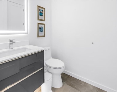 2314 Floyd Street - Photo Thumbnail 4