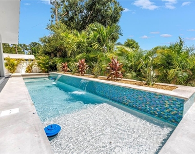 2314 Floyd Street - Photo Thumbnail 65