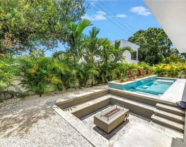 2314 Floyd Street - Photo Thumbnail 73