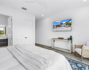 2314 Floyd Street - Photo Thumbnail 38